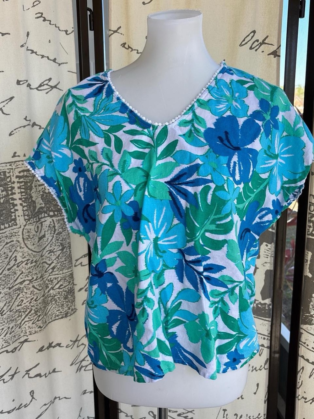 Emily Daniels top blouse